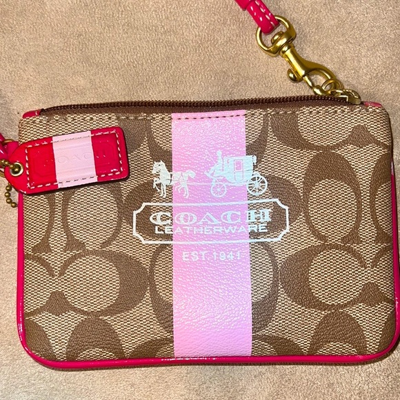**SOLD**COACH HERITAGE KHAKI SIGNATURE WRISTLET BAG - Picture 5 of 5